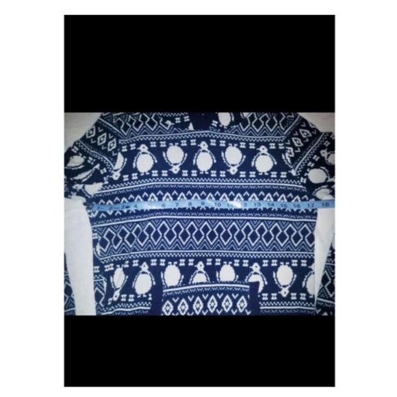 M/L | Penguin Pullover - Picture 8 of 12